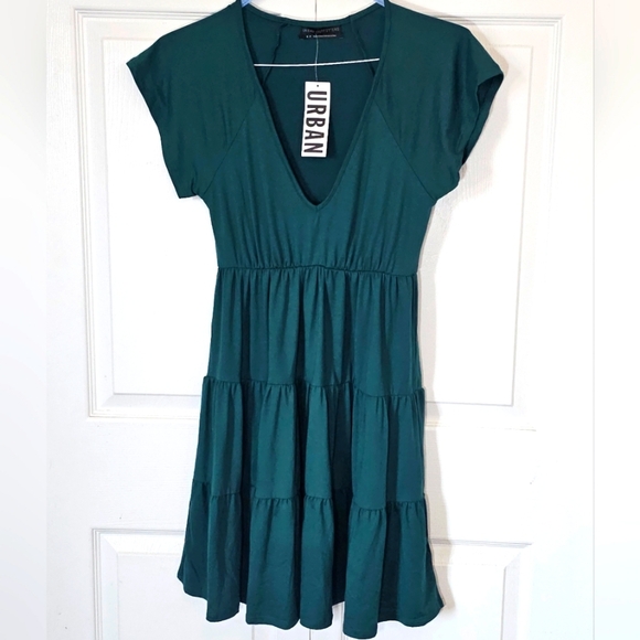 Urban Outfitters New Womens Tiered Mini Dress Small Jersey Green V-neck New Soft - Picture 1 of 9